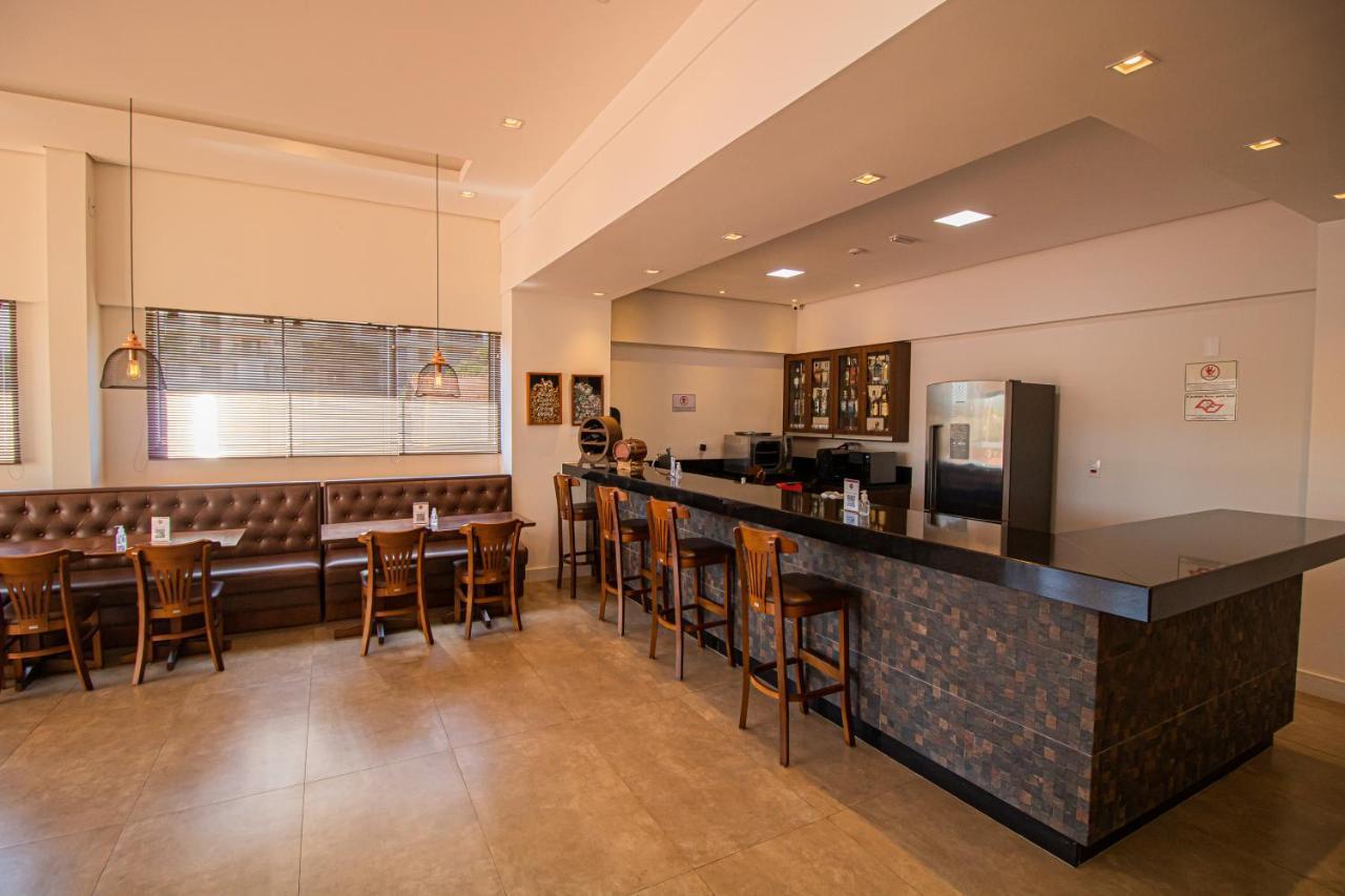 Prado Hotel Amparo  Luaran gambar